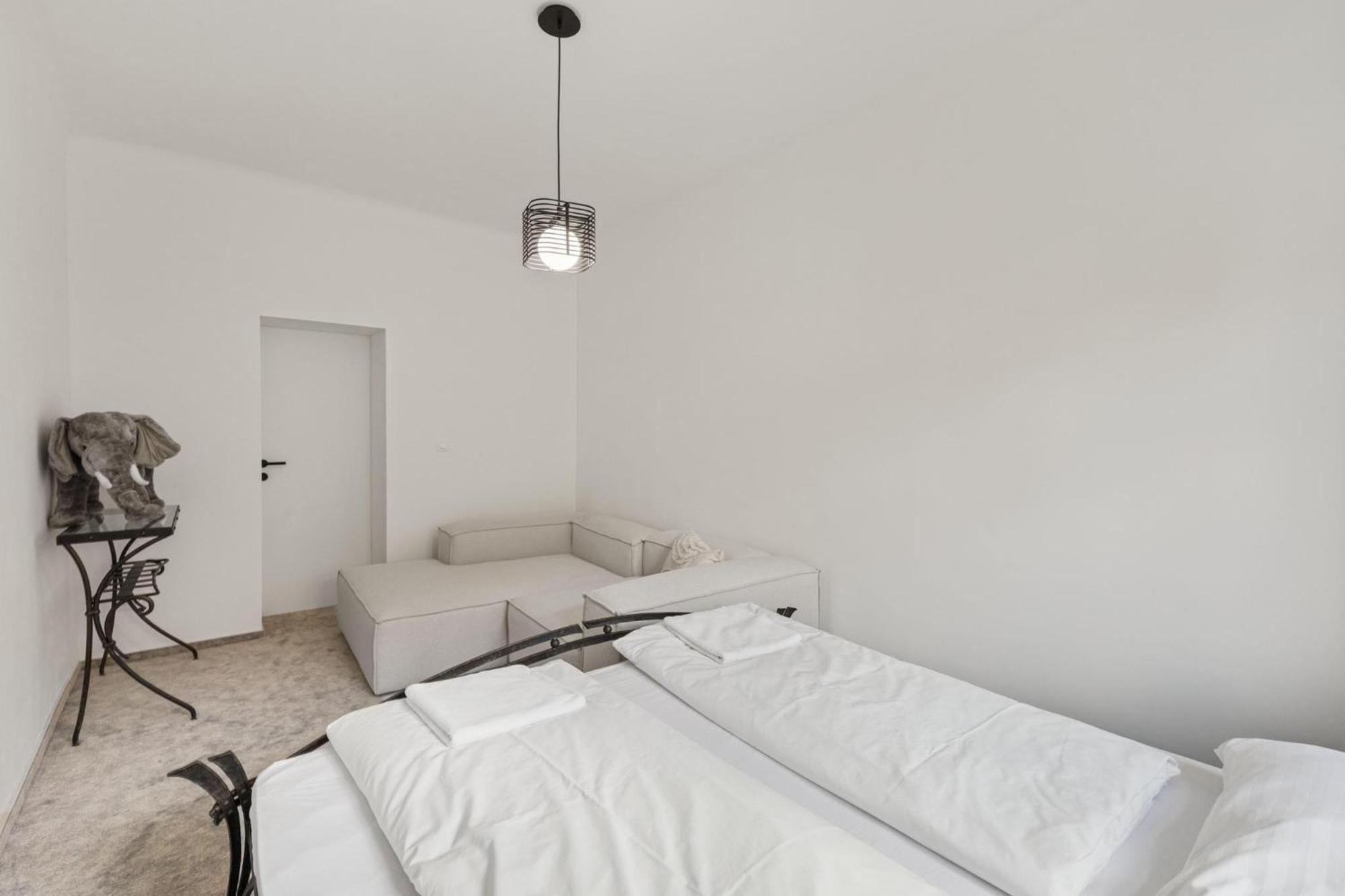 Ferienwohnung Ah Luxury Old Town Pressburg Exterior foto